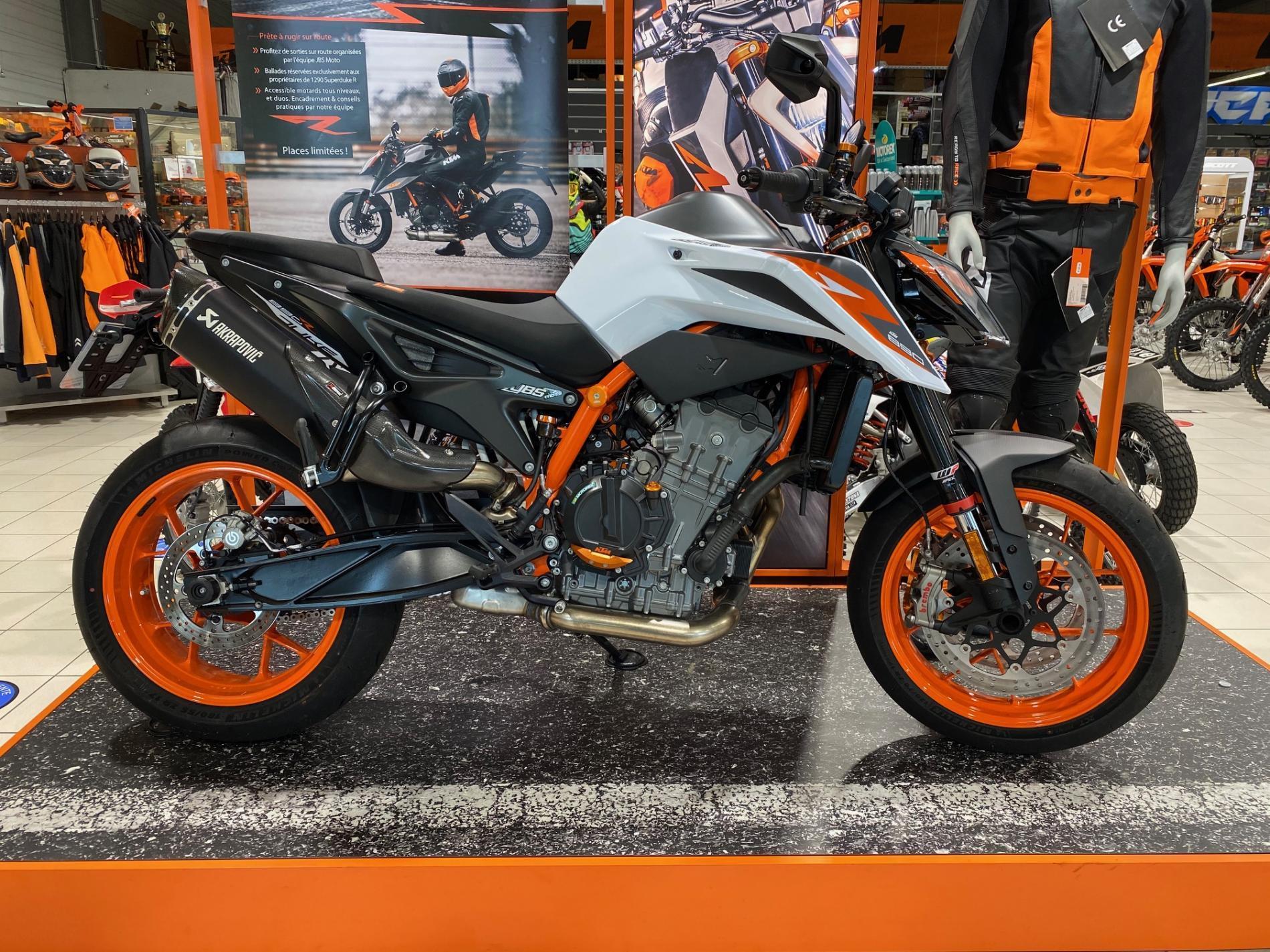 ktm duke 890 r akrapovic