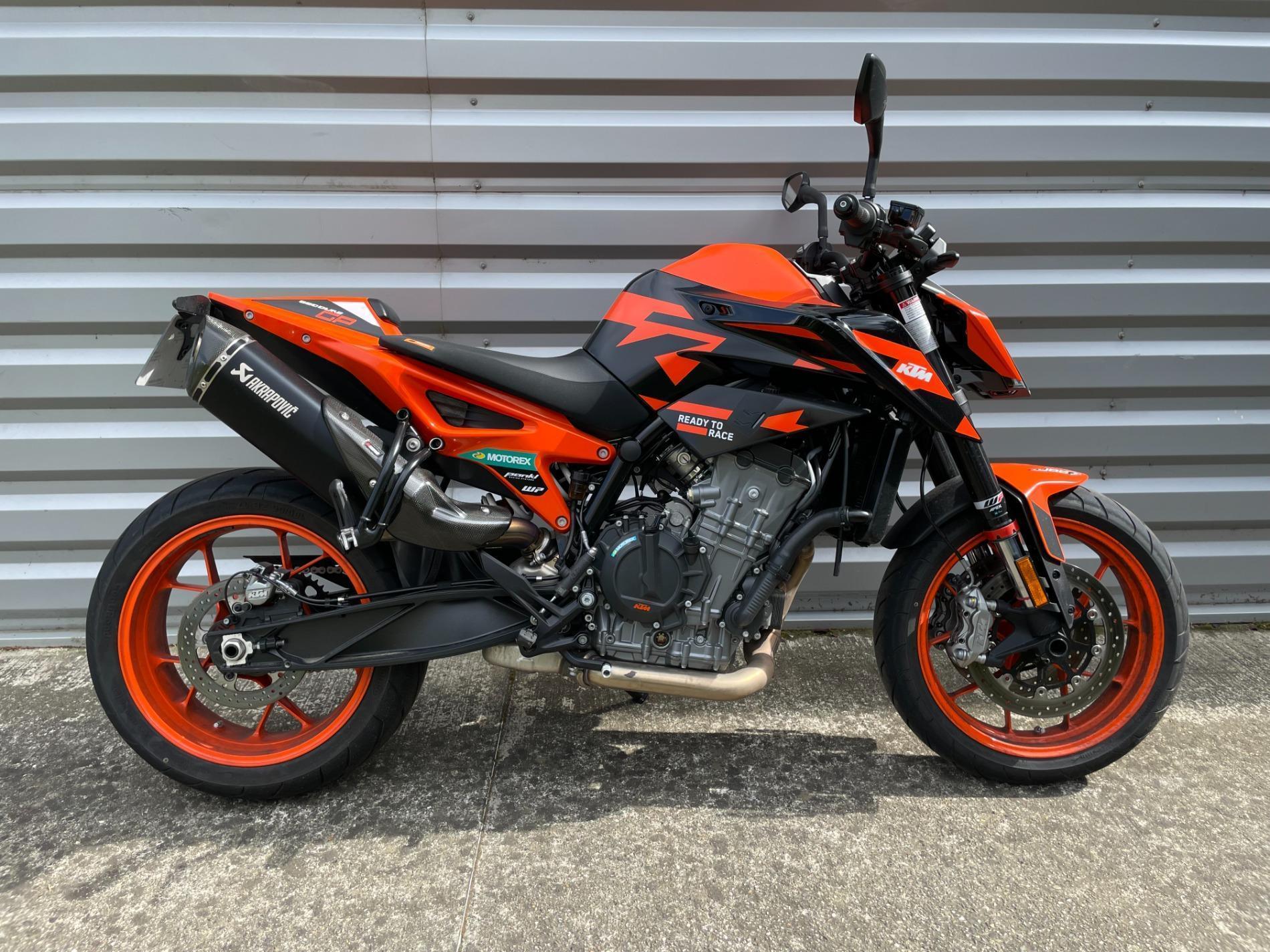 KTM 890 DUKE GP 2023