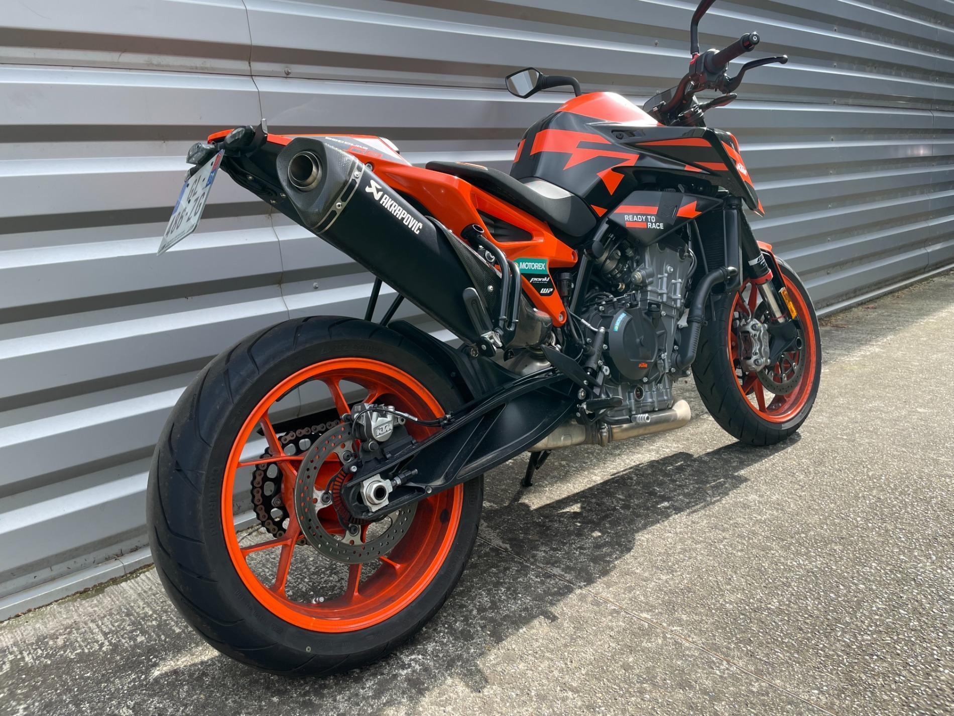 KTM 890 DUKE GP 2023