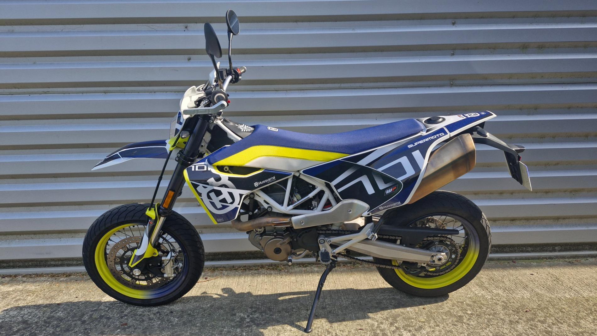 HUSQVARNA 701 SUPERMOTO 2019