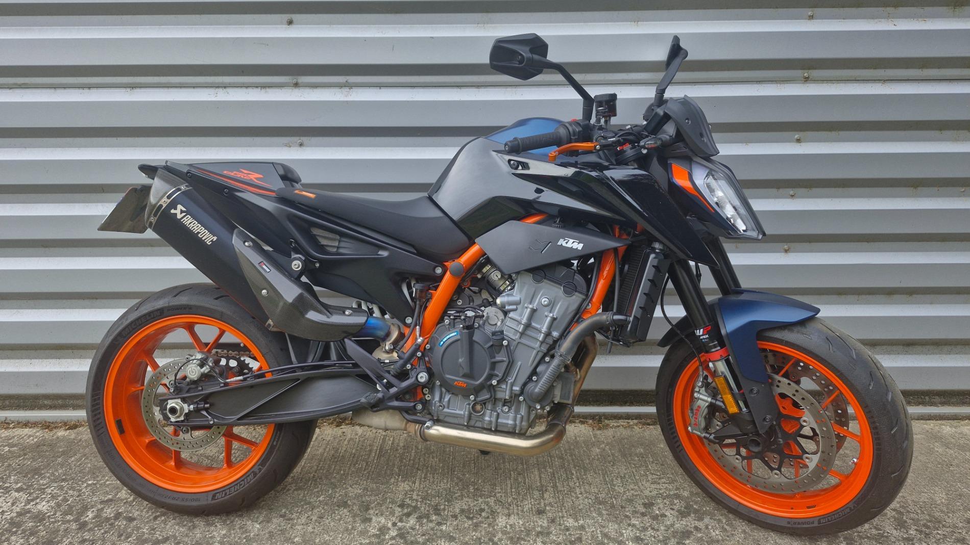 KTM 890 DUKE R 2023