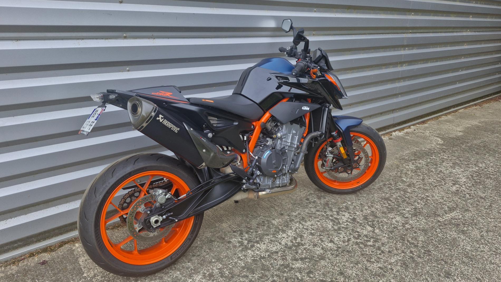 KTM 890 DUKE R 2023