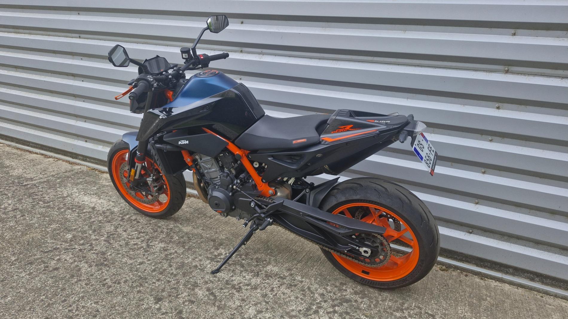 KTM 890 DUKE R 2023
