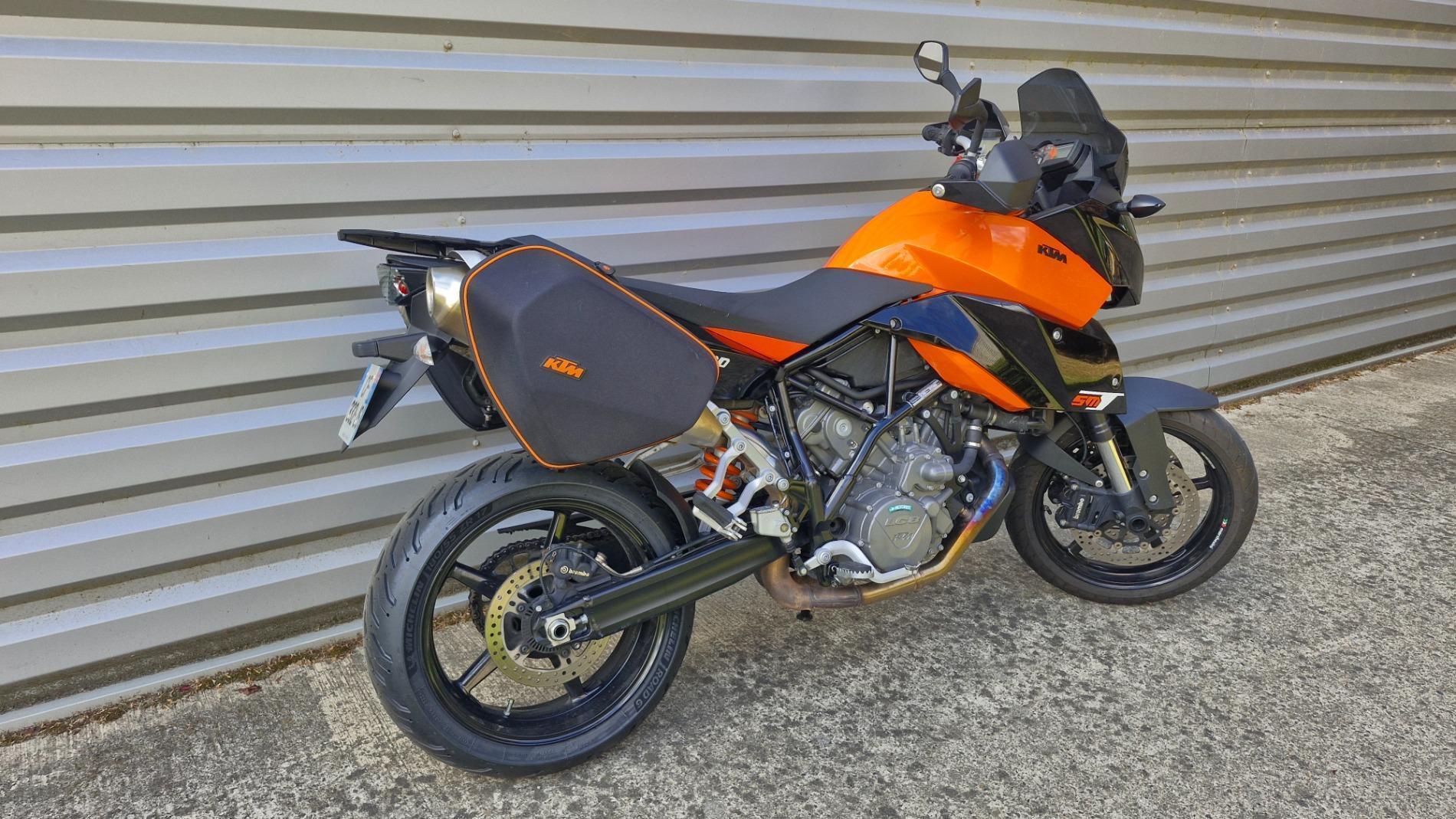 KTM 990 SMT