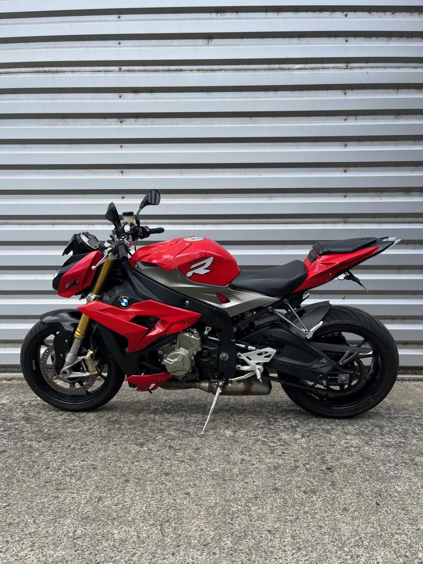 BMW S1000R