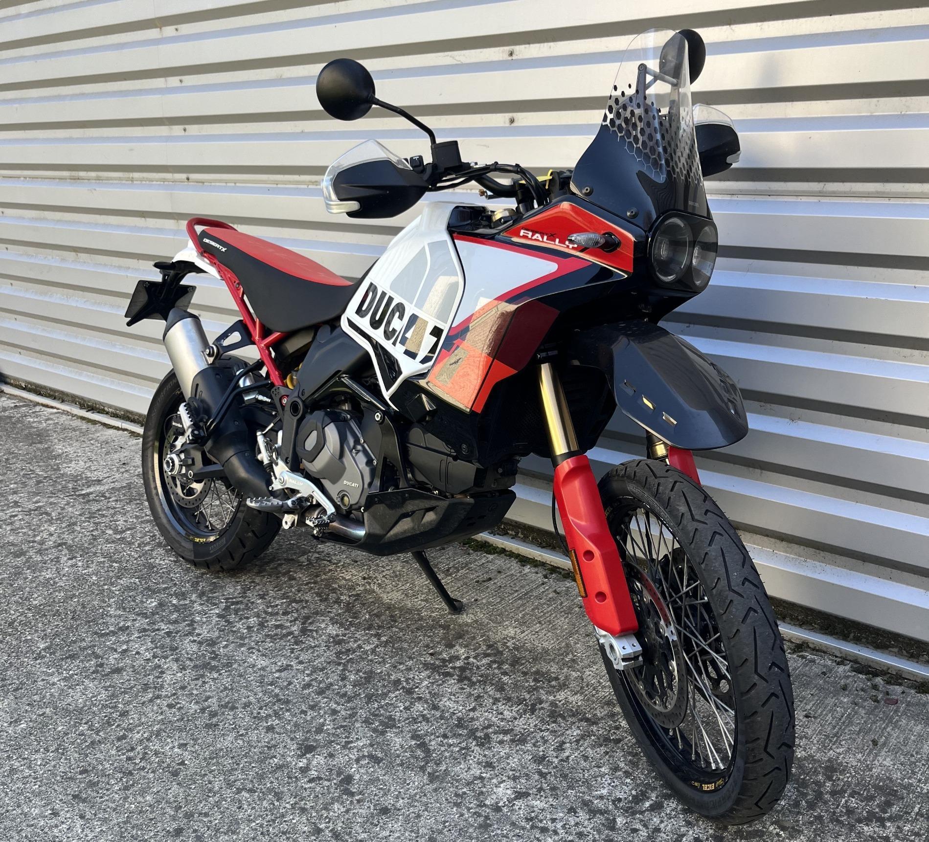 DUCATI DESERT X RALLY