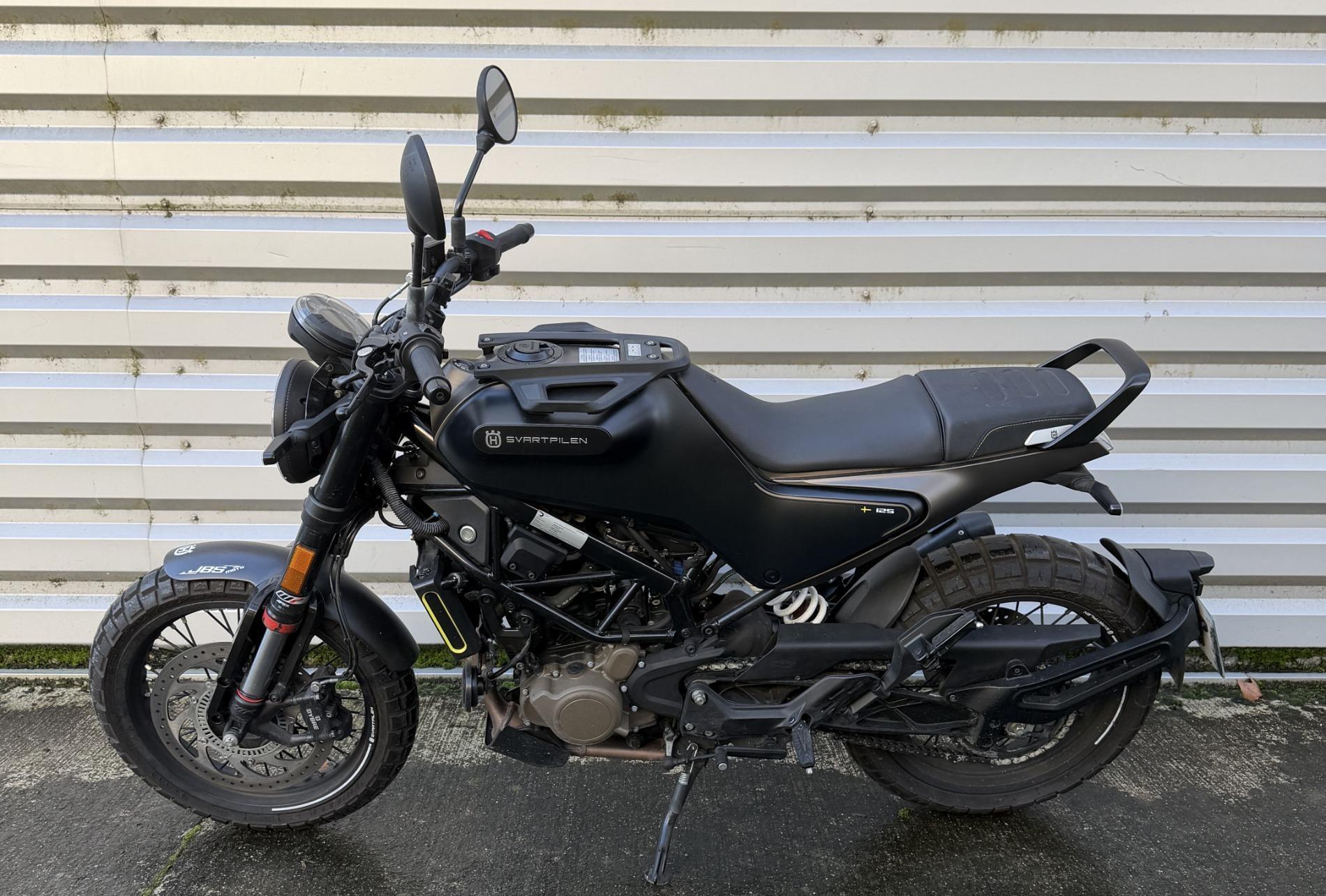 HUSQVARNA 125 SVARTPILEN