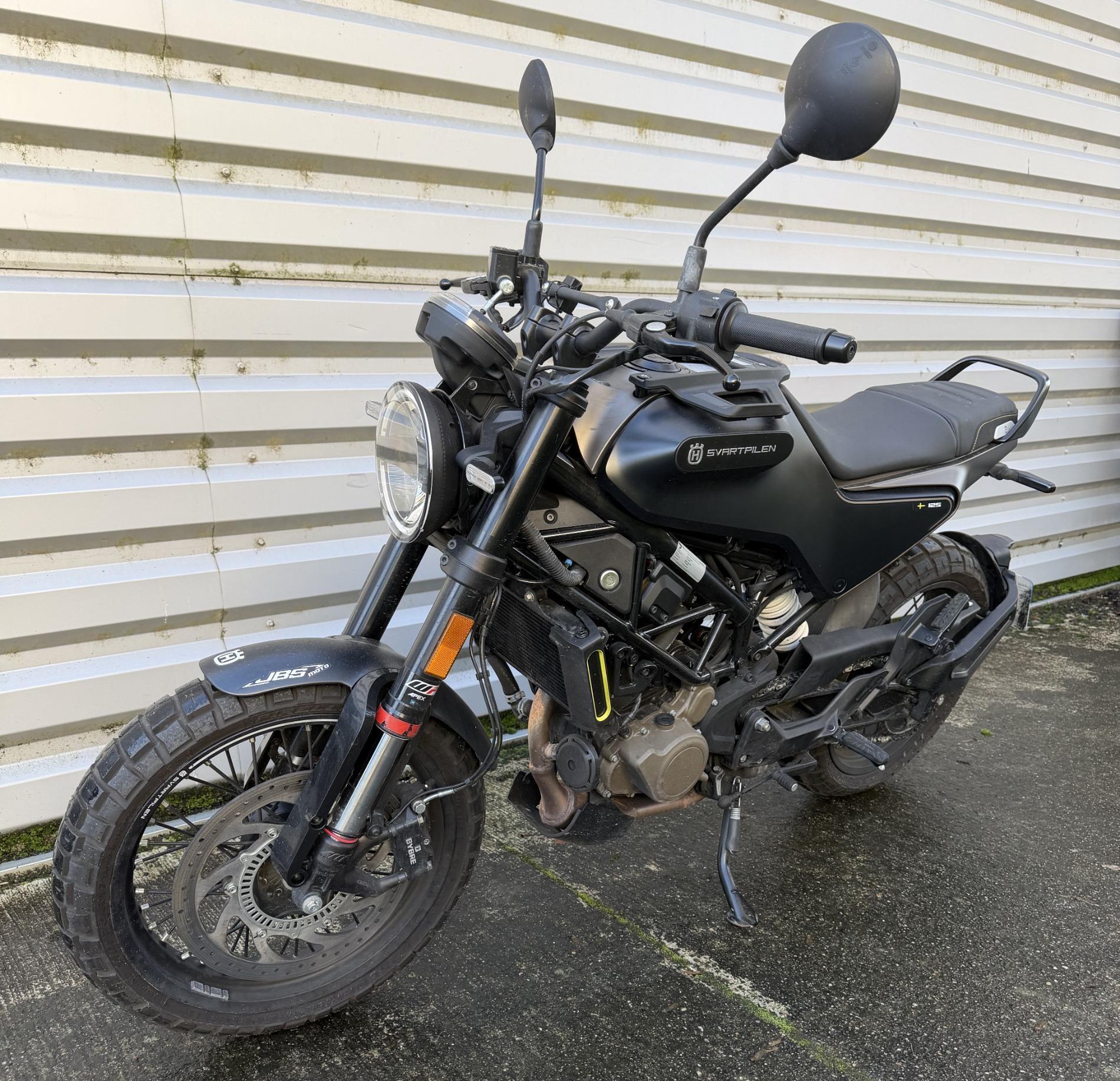 HUSQVARNA 125 SVARTPILEN