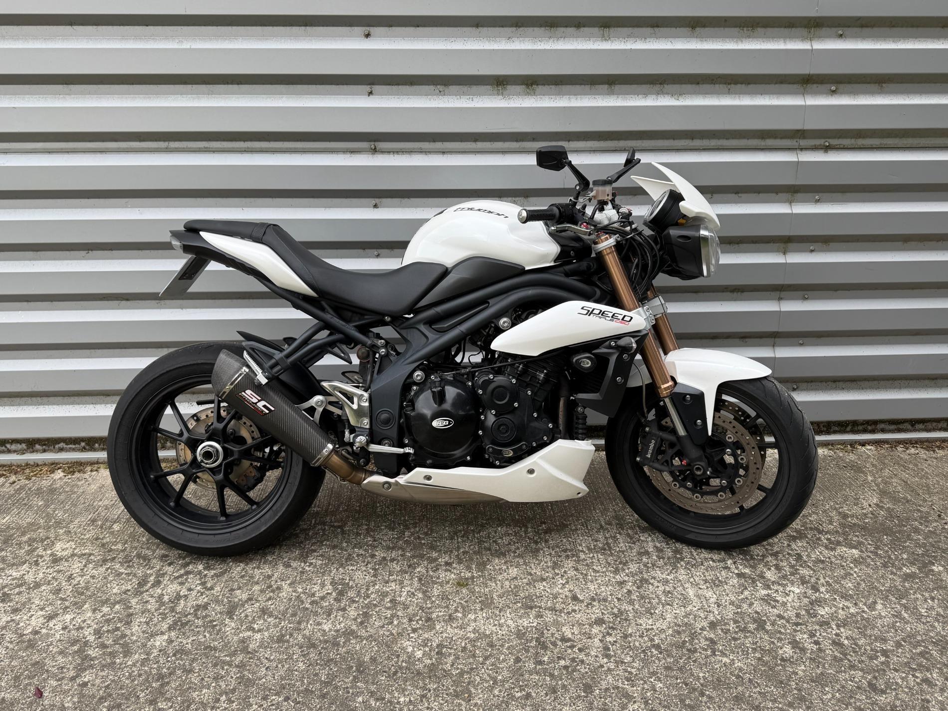 1050 SPEED TRIPLE