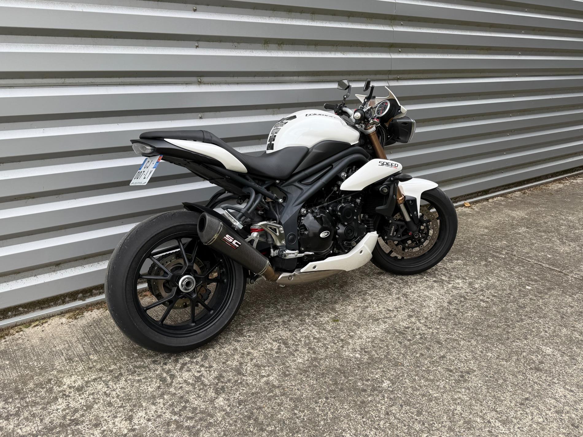 1050 SPEED TRIPLE