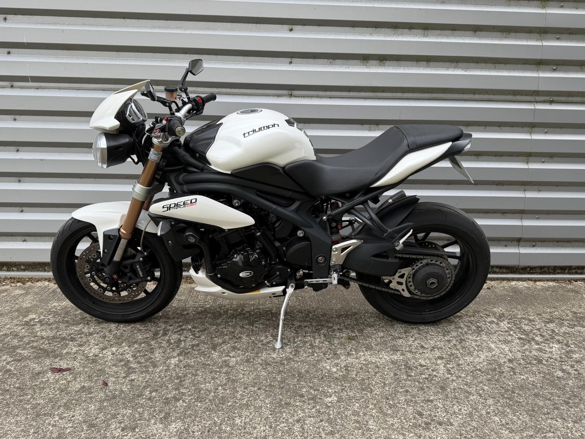 1050 SPEED TRIPLE