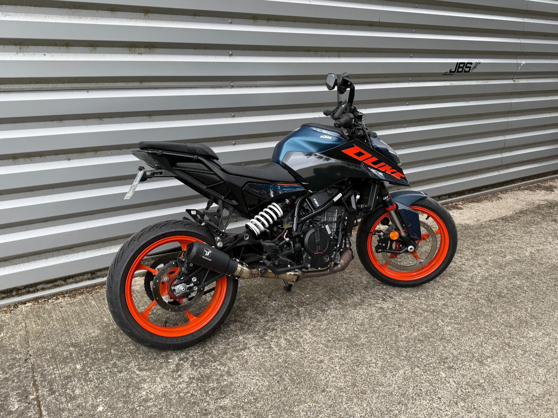 125 DUKE