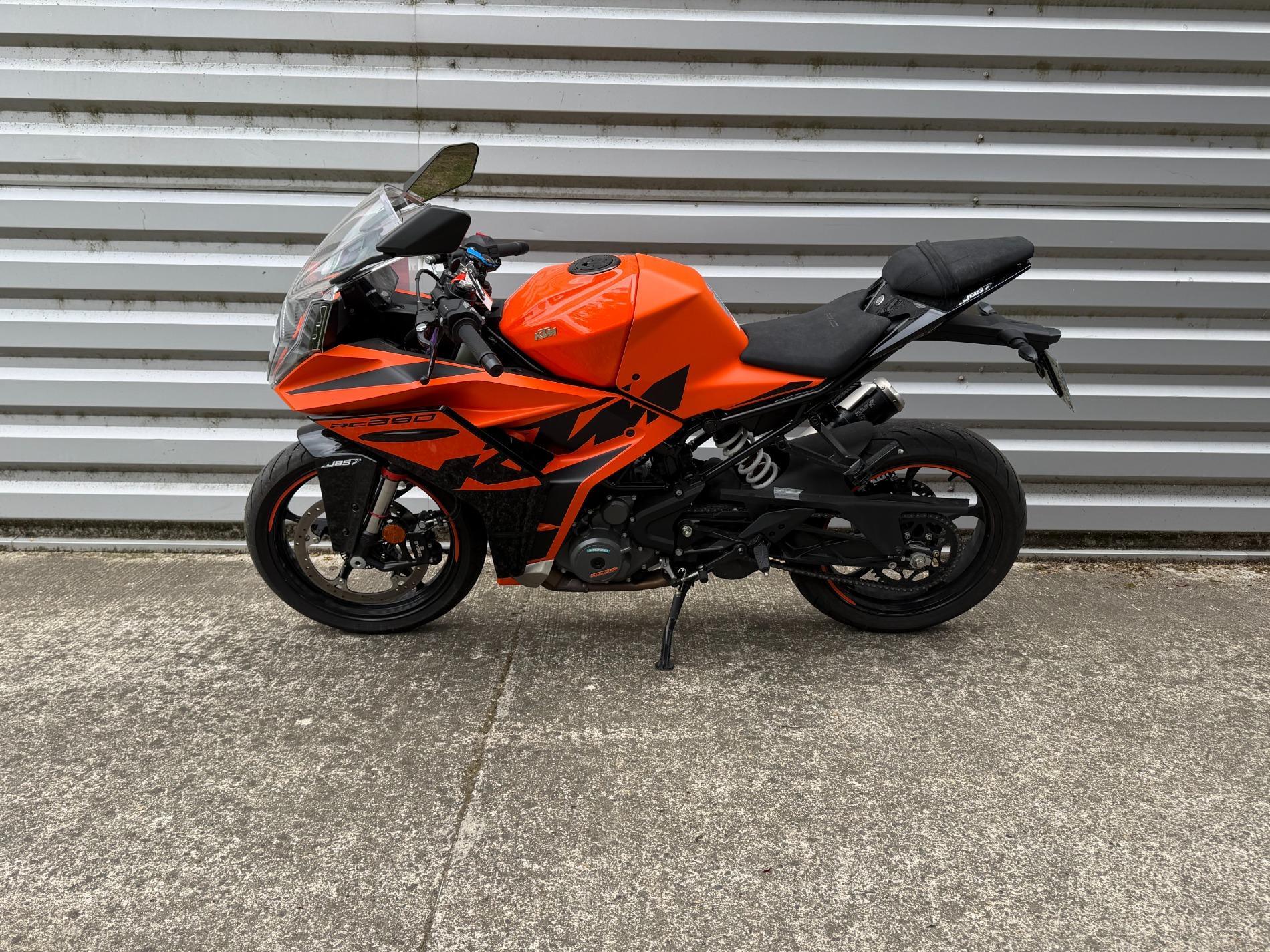 390 RC
