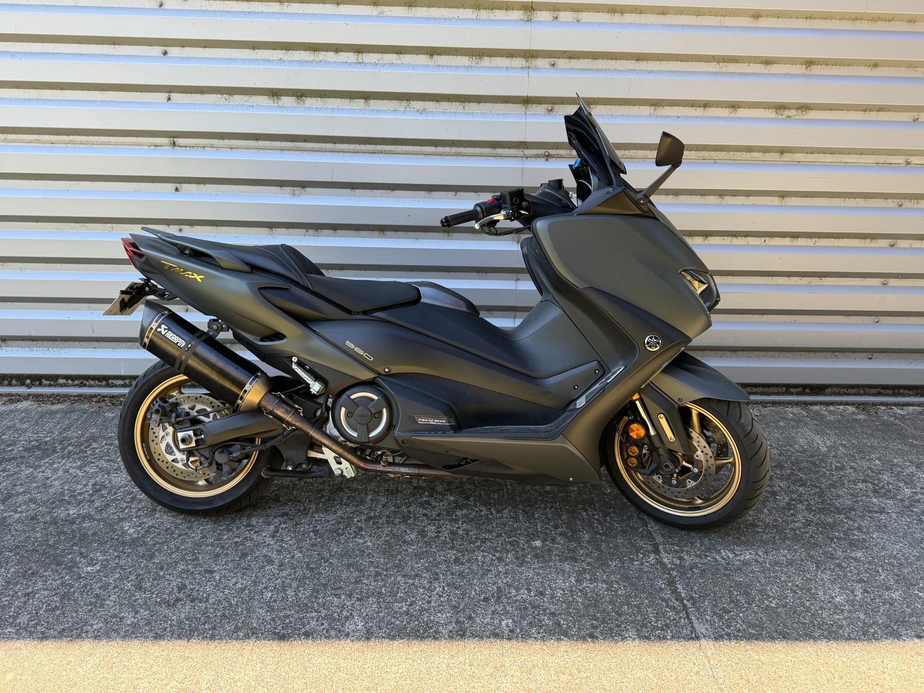 TMAX 560