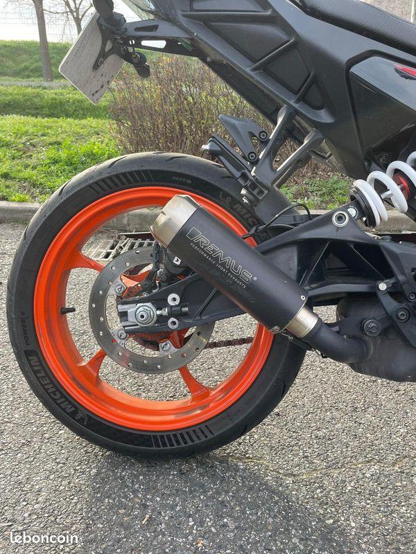 KTM 390 DUKE
