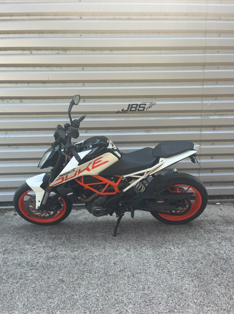 390 DUKE 2017